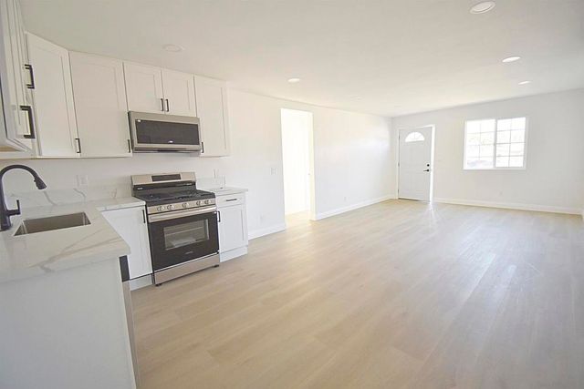 125 DATE STREET, Chula Vista, CA 91911