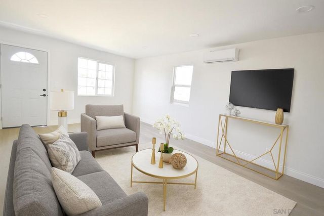 125 DATE STREET, Chula Vista, CA 91911