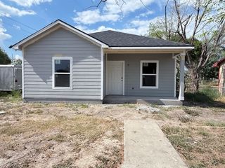 810 Saint Joseph St, Alice, TX 78332