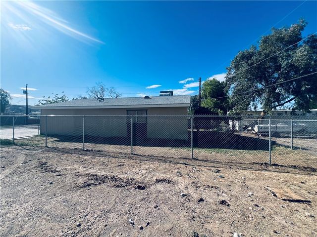 1948 Castleberry Lane, Bullhead City, AZ 86442