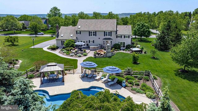 4805 CHESHIRE RD, Doylestown, PA 18902