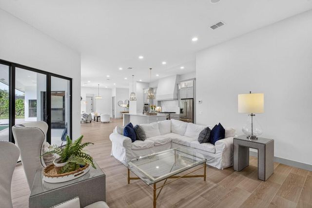 18240 SE Heritage Drive, Tequesta, FL 33469