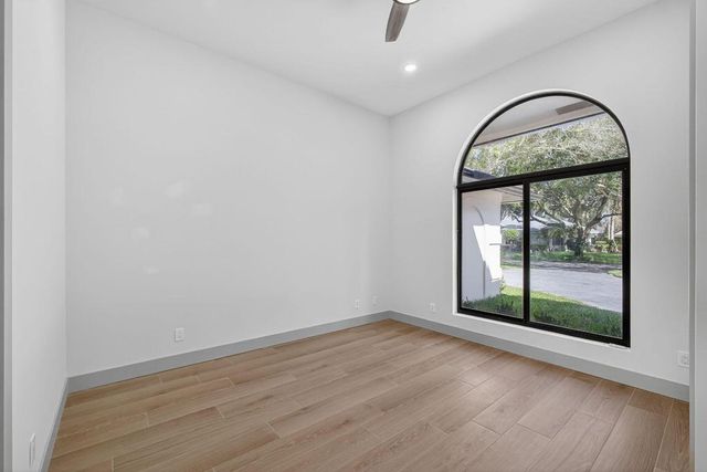 18240 SE Heritage Drive, Tequesta, FL 33469