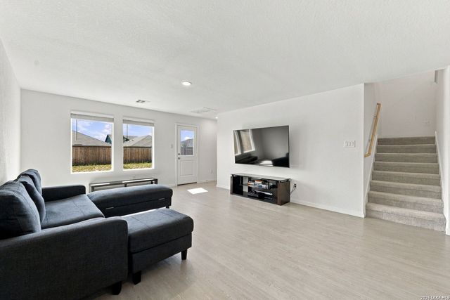 4618 LEGACY TRL, Von Ormy, TX 78073