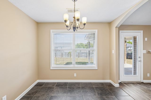 1115 Freedom Dr, Clarksville, TN 37042