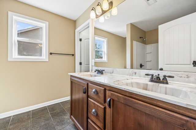 1115 Freedom Dr, Clarksville, TN 37042