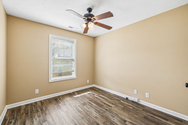 1115 Freedom Dr, Clarksville, TN 37042