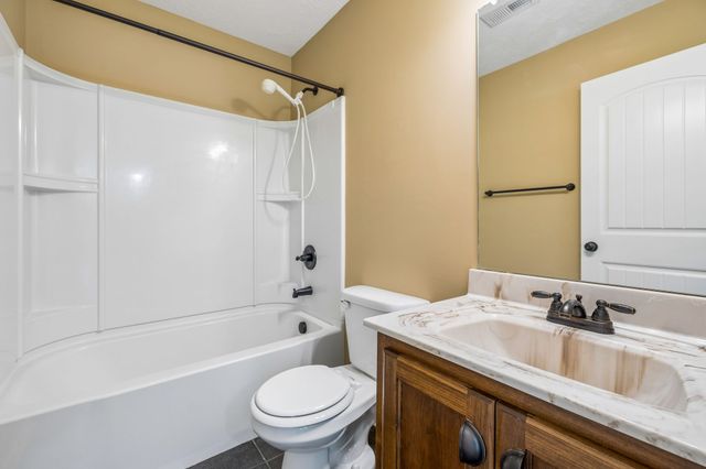 1115 Freedom Dr, Clarksville, TN 37042