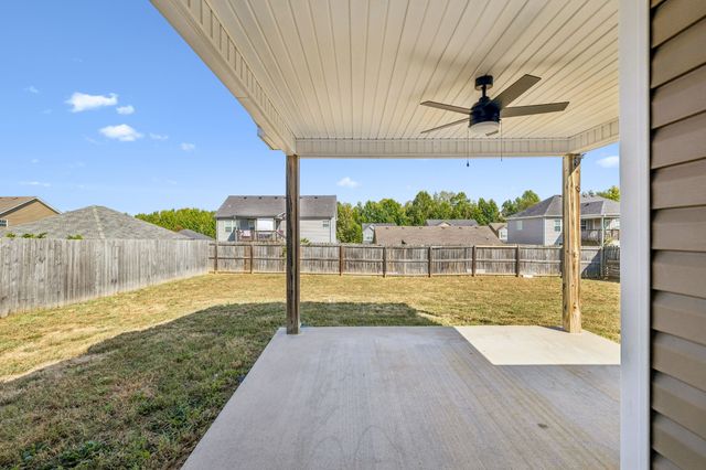 1115 Freedom Dr, Clarksville, TN 37042