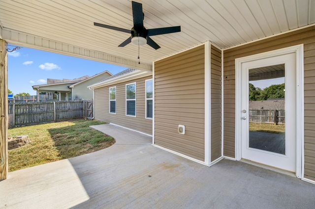 1115 Freedom Dr, Clarksville, TN 37042