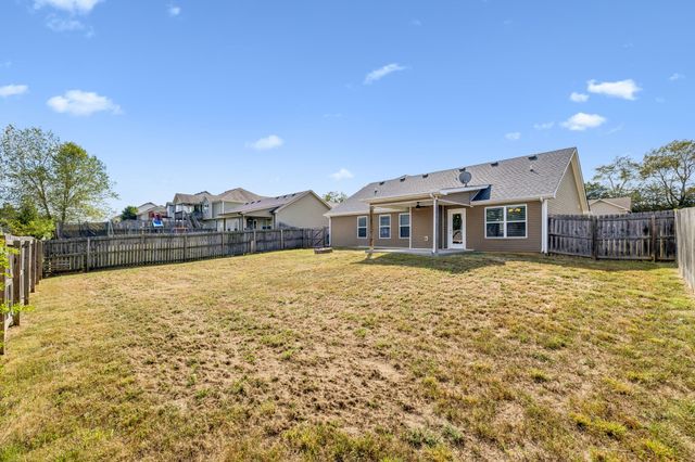 1115 Freedom Dr, Clarksville, TN 37042
