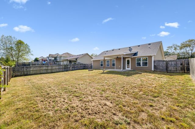 1115 Freedom Dr, Clarksville, TN 37042