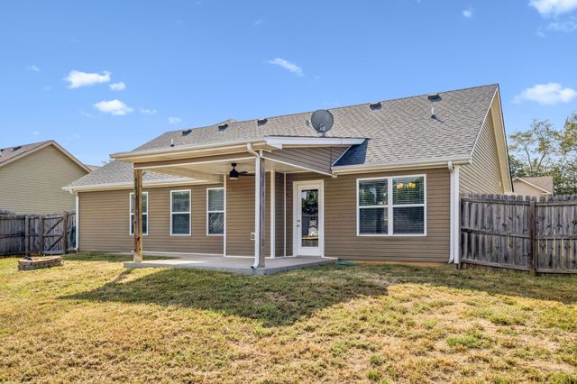1115 Freedom Dr, Clarksville, TN 37042