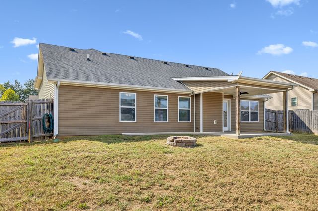 1115 Freedom Dr, Clarksville, TN 37042