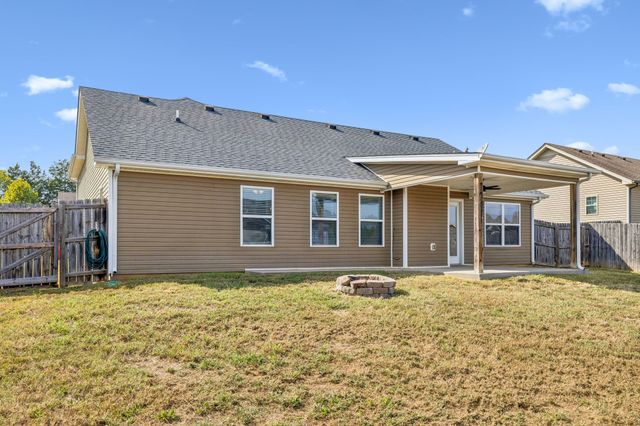 1115 Freedom Dr, Clarksville, TN 37042