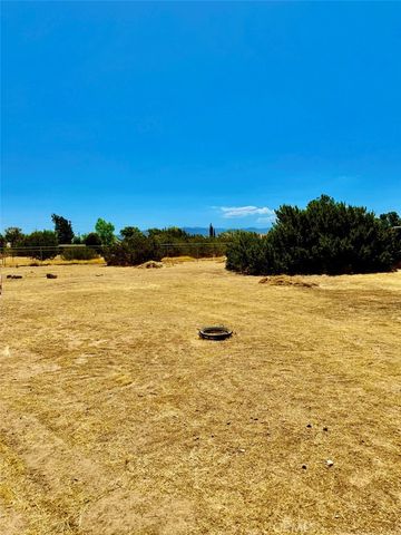 9327 9th, Hesperia, CA 92345