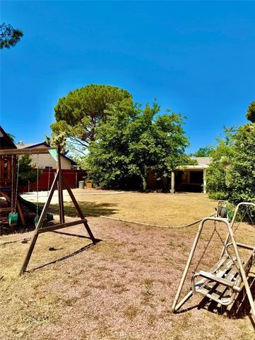 9327 9th, Hesperia, CA 92345