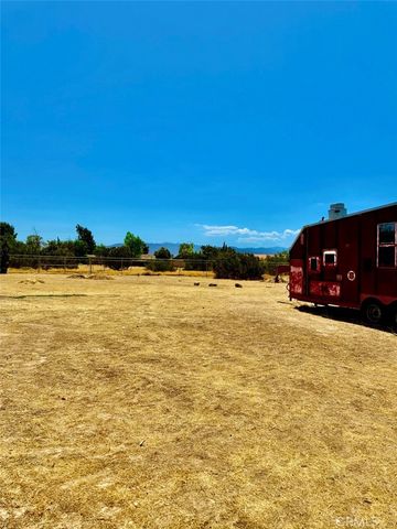 9327 9th, Hesperia, CA 92345