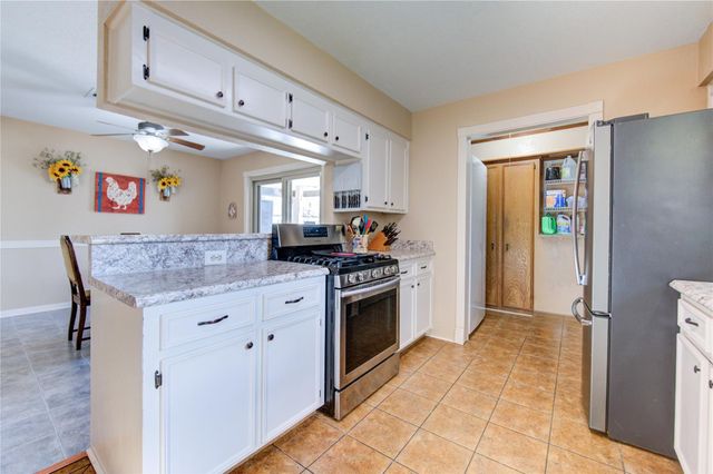 2465 Ryan Drive, Alvin, TX 77511