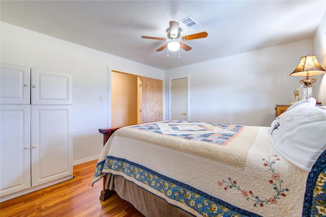 2465 Ryan Drive, Alvin, TX 77511