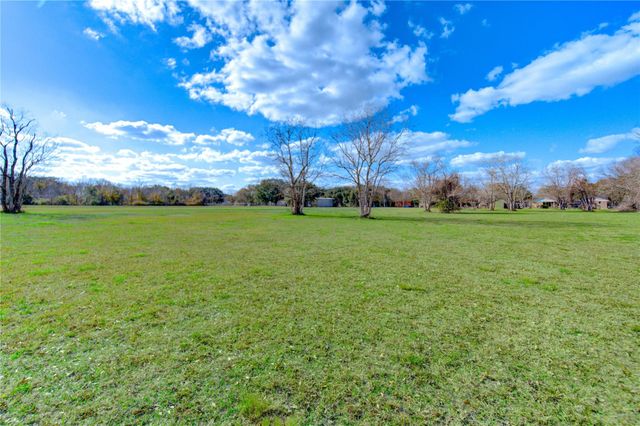 2465 Ryan Drive, Alvin, TX 77511