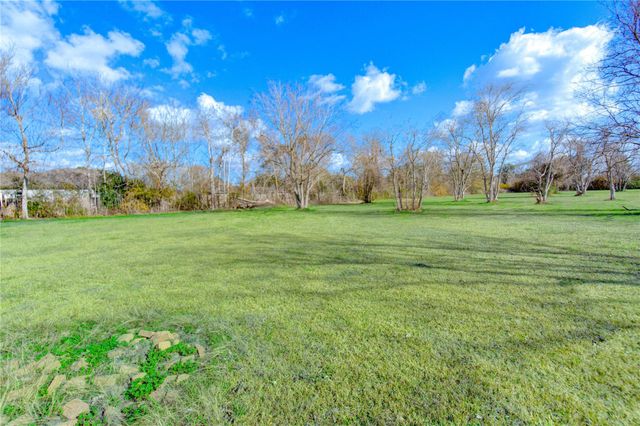 2465 Ryan Drive, Alvin, TX 77511