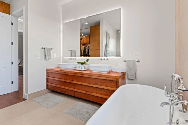 13995 Mira Montana Dr, Del Mar, CA 92014
