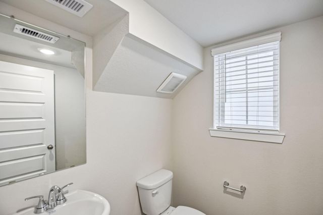 633 Sand Dollar Drive, Kemah, TX 77565