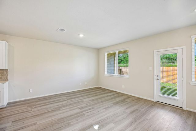 633 Sand Dollar Drive, Kemah, TX 77565