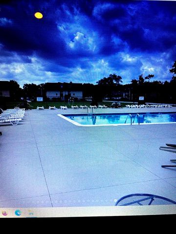 11129 S 84th Avenue 3B, Palos Hills, IL 60465