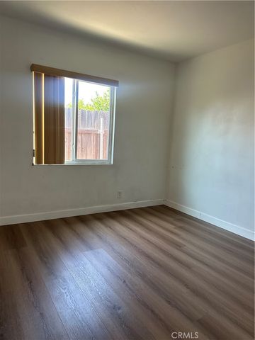 3297 Tenaya, Lynwood, CA 90262