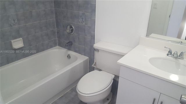 11860 SW 92nd Ln, Miami, FL 33186