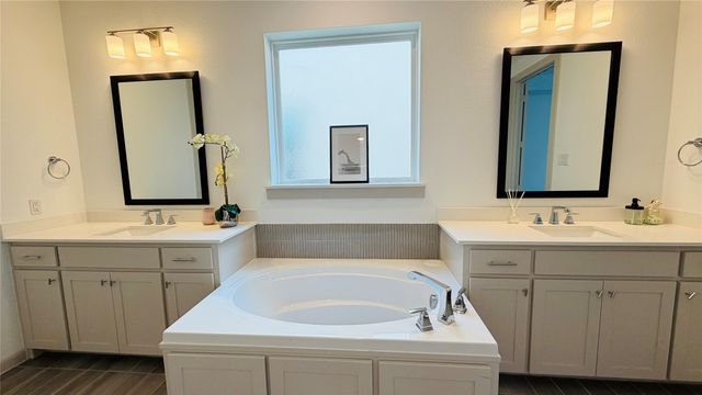 213 Scottish Way, Mansfield, TX 76063