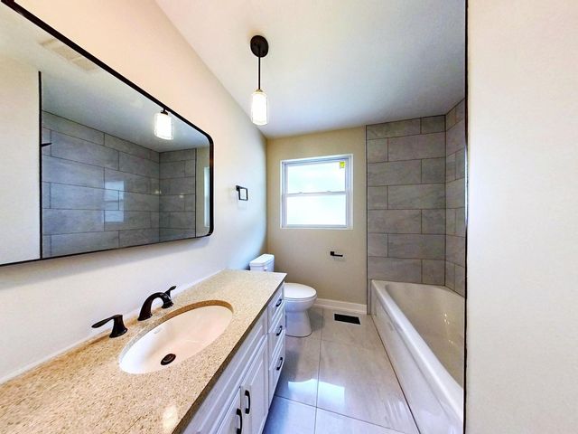 5544 Oakdale Drive, Oak Lawn, IL 60453