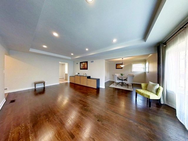 5544 Oakdale Drive, Oak Lawn, IL 60453
