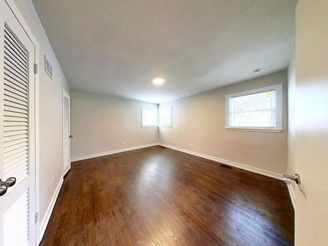 5544 Oakdale Drive, Oak Lawn, IL 60453