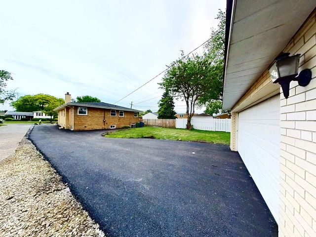 5544 Oakdale Drive, Oak Lawn, IL 60453