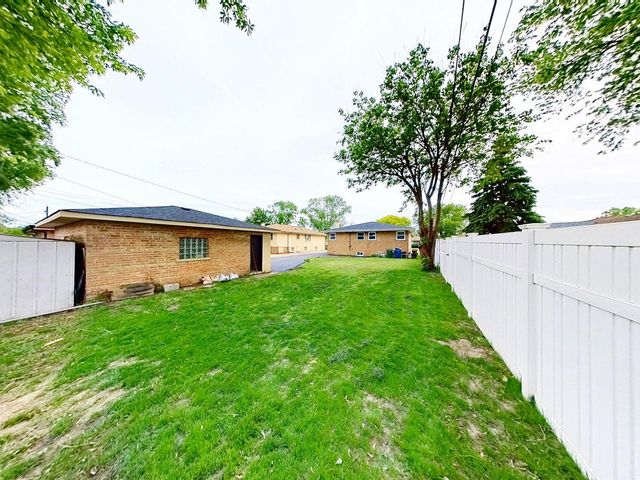 5544 Oakdale Drive, Oak Lawn, IL 60453