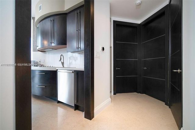 18101 Collins Ave 1101, Sunny Isles Beach, FL 33160