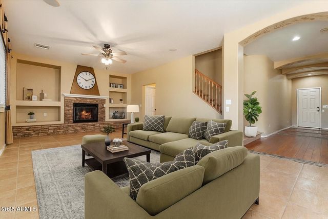 14975 W WETHERSFIELD Road, Surprise, AZ 85379