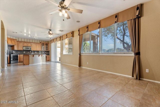 14975 W WETHERSFIELD Road, Surprise, AZ 85379