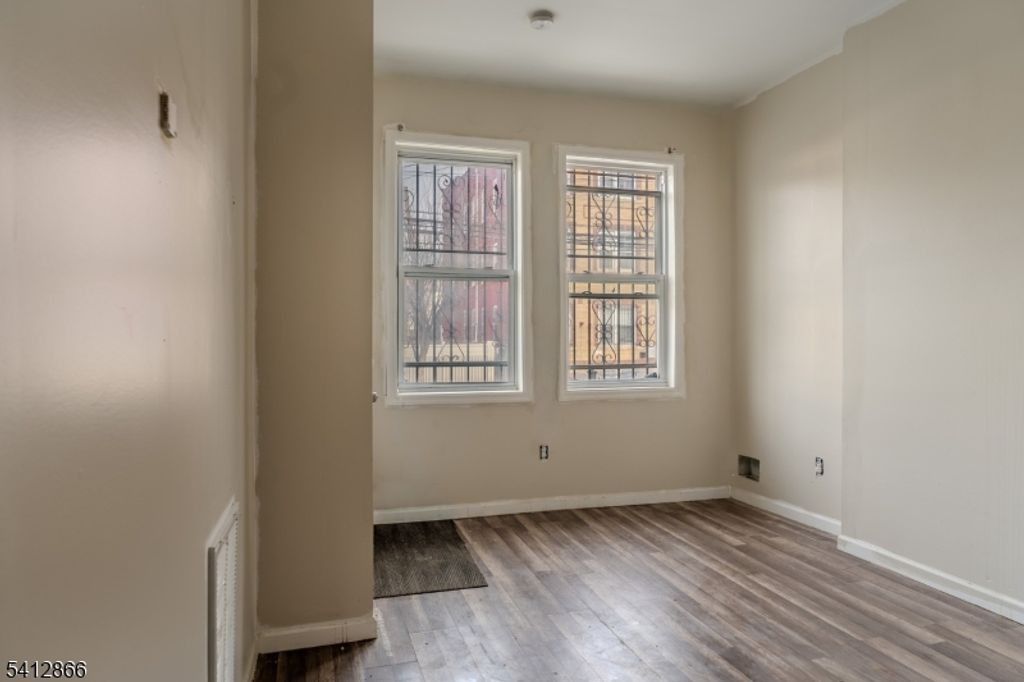 324 14Th Ave, Newark City, NJ 07103