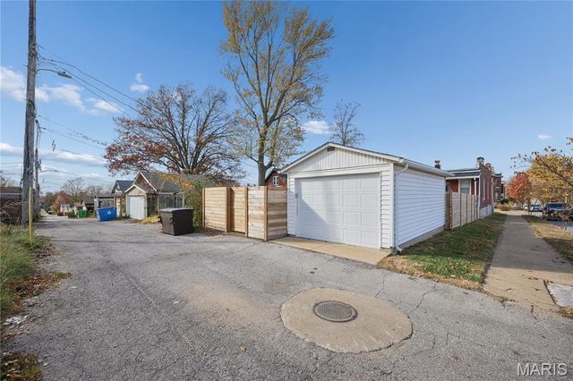 4400 Tennessee Avenue, St Louis, MO 63111