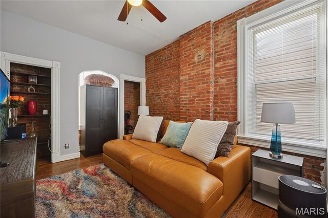 4400 Tennessee Avenue, St Louis, MO 63111