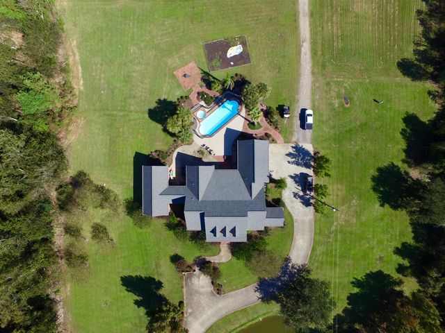 17609 La Hwy 3235, Galliano, LA 70354