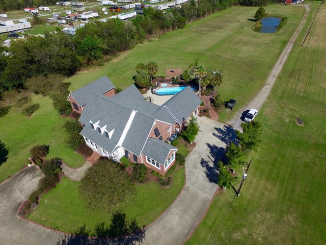 17609 La Hwy 3235, Galliano, LA 70354