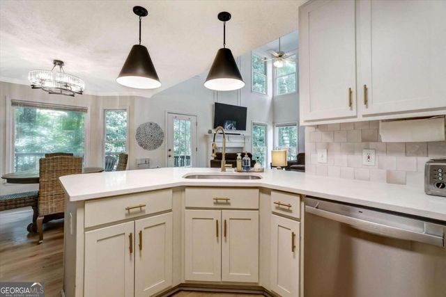 1885 Oak Wind Lane, Buford, GA 30519