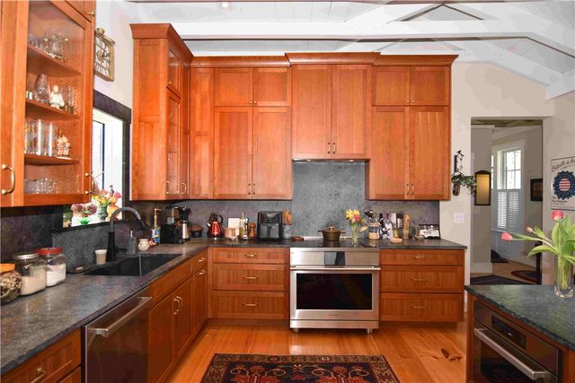 35 North Woods Trail, South Kingstown, RI 02879