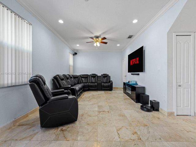 16421 SW 64th Ter, Miami, FL 33193