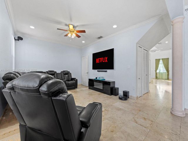 16421 SW 64th Ter, Miami, FL 33193